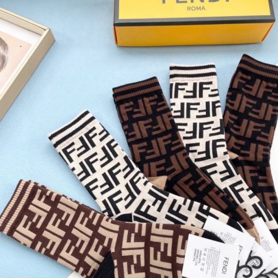 2024SS socks FENDI For a limited time, you should buy them at a great price 2024SS socks FENDI For a limited time, you should buy them at a great price