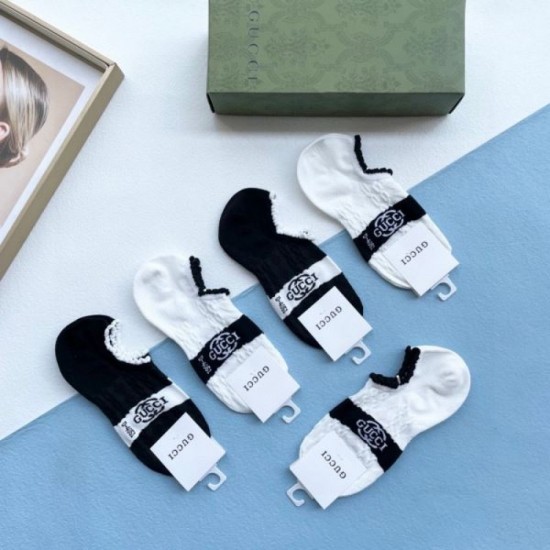 2024SS Socks GUCCI Gucci Fashion sense is skyrocketing! 2024SS Socks GUCCI Gucci Fashion sense is skyrocketing!