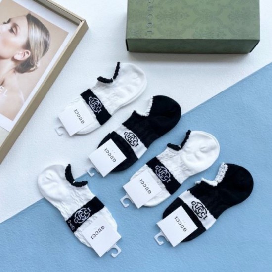 2024SS Socks GUCCI Gucci Fashion sense is skyrocketing! 2024SS Socks GUCCI Gucci Fashion sense is skyrocketing!