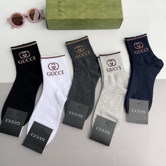 2024SS socks GUCCI Gucci is highly liked by men and women of all ages. 2024SS socks GUCCI Gucci is highly liked by men and women of all ages.