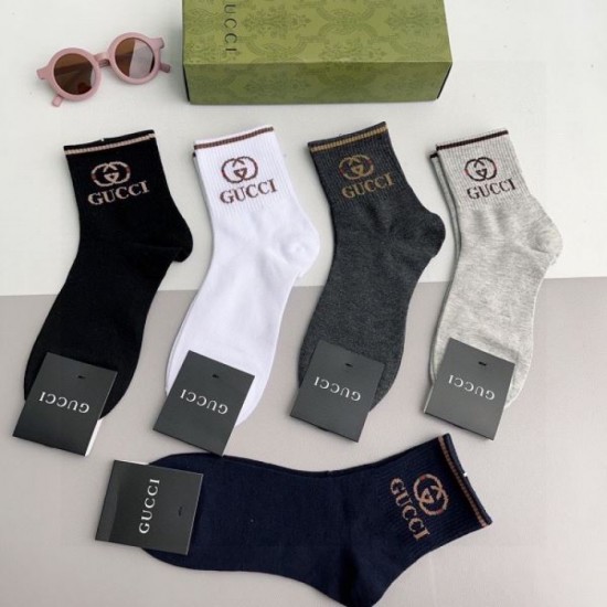 2024SS socks GUCCI Gucci is highly liked by men and women of all ages. 2024SS socks GUCCI Gucci is highly liked by men and women of all ages.