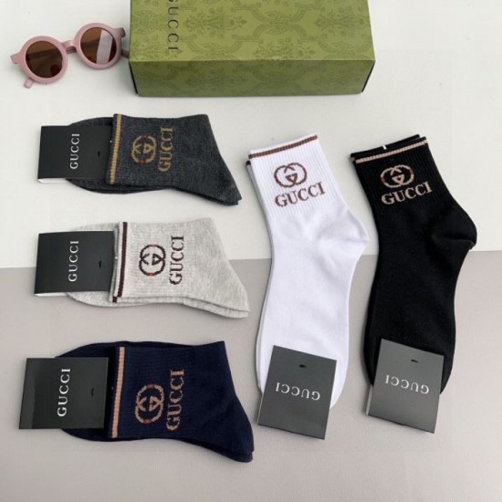 2024SS socks GUCCI Gucci is highly liked by men and women of all ages. 2024SS socks GUCCI Gucci is highly liked by men and women of all ages.