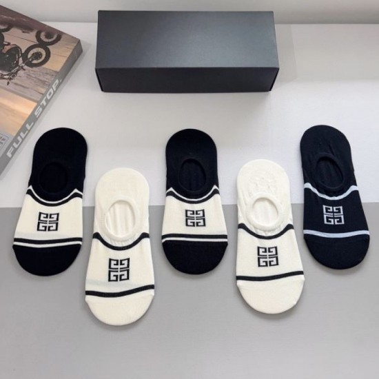 2024SS Socks GIVENCHY Popular item in both magazines and the city 2024SS Socks GIVENCHY Popular item in both magazines and the city
