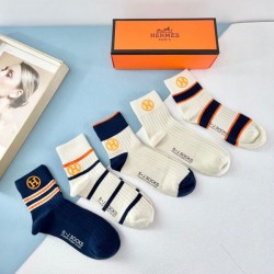 2024SS socks HERMES Gives the impression of a fashionable expert