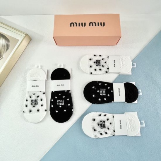 2024SS Socks MIU MIU Modern Style 2024SS Socks MIU MIU Modern Style