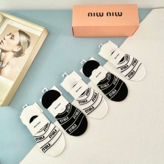 2024SS Socks MIU MIU Miu Miu Spring/Summer Standard New 2024SS Socks MIU MIU Miu Miu Spring/Summer Standard New