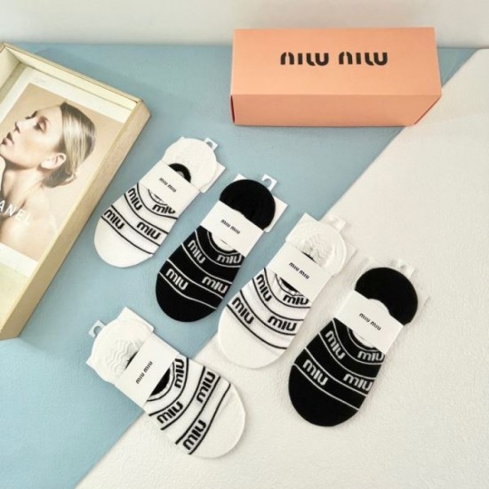 2024SS Socks MIU MIU Miu Miu Spring/Summer Standard New 2024SS Socks MIU MIU Miu Miu Spring/Summer Standard New