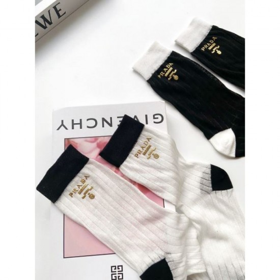 2024SS Socks PRADA Gives you a beautiful impression 2024SS Socks PRADA Gives you a beautiful impression