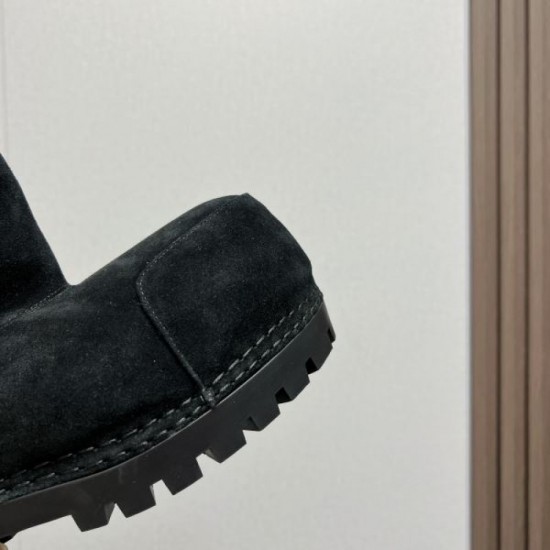 BALENCIAGA 2024FW Women's Boots No. 1 in total cumulative sales BALENCIAGA 2024FW Women's Boots No. 1 in total cumulative sales