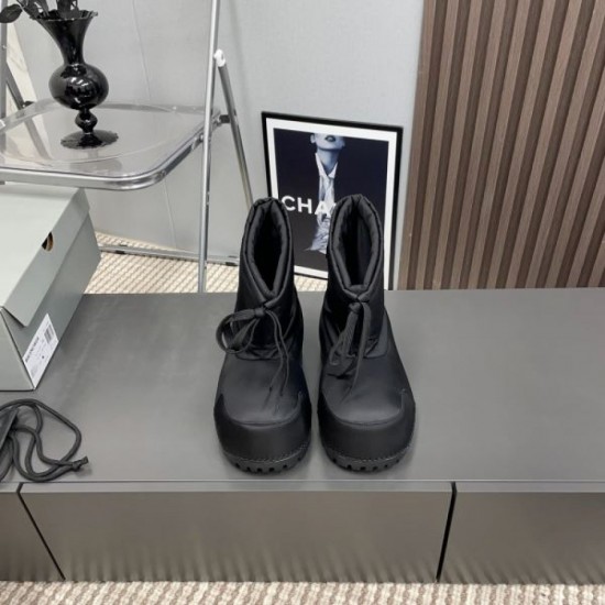 BALENCIAGA Balenciaga 2024FW Women's Boots Latest Autumn/Winter Works Are Sure to Sold Out BALENCIAGA Balenciaga 2024FW Women's Boots Latest Autumn/Winter Works Are Sure to Sold Out