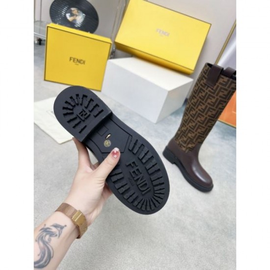 FENDI 2024FW Women's Boots Latest Popular Sale This Autumn FENDI 2024FW Women's Boots Latest Popular Sale This Autumn