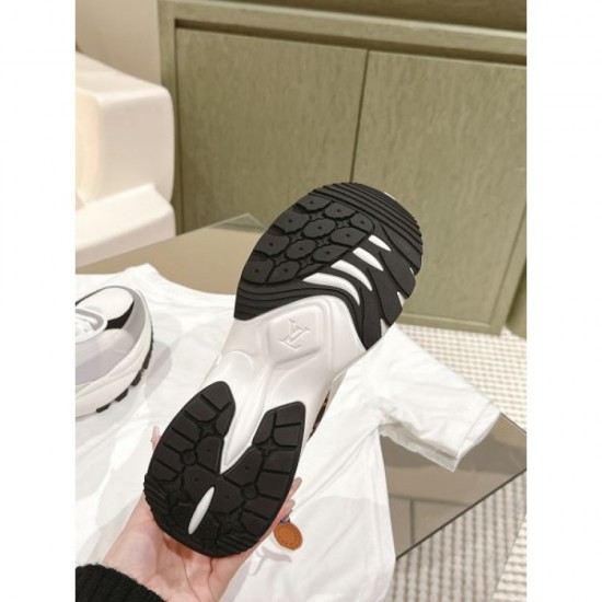 2024SS Lowest Price Guarantee LOUIS VUITTON Women's Sneakers 2024SS Lowest Price Guarantee LOUIS VUITTON Women's Sneakers