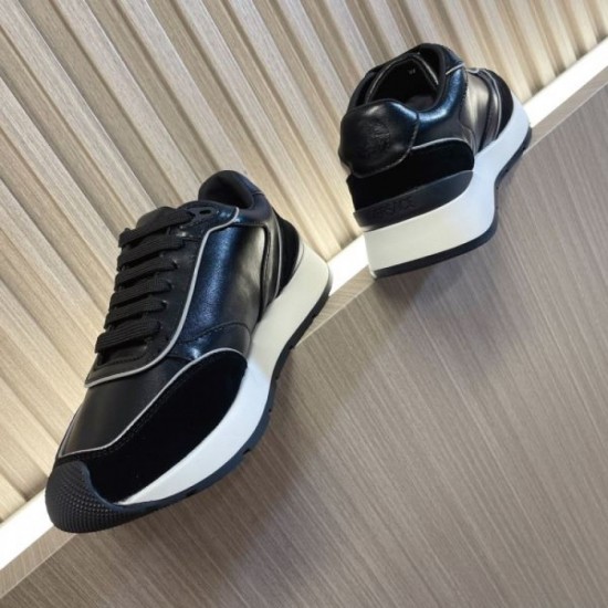 2024SS Adult and Elegant VERSACE Women's Sneakers 2024SS Adult and Elegant VERSACE Women's Sneakers