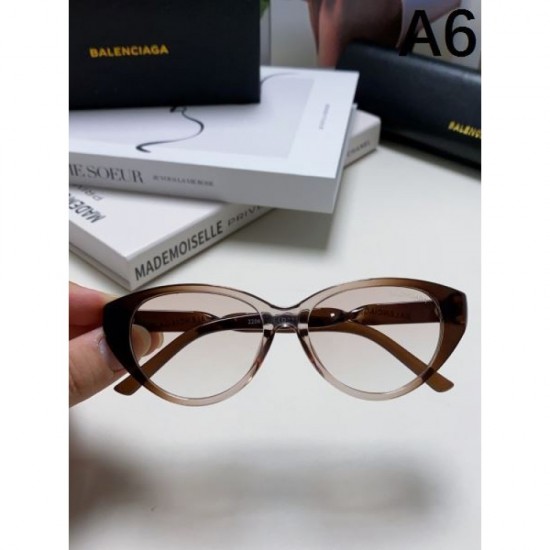 BALENCIAGA Balenciaga 2024SS sunglasses transform into a beautiful outfit BALENCIAGA Balenciaga 2024SS sunglasses transform into a beautiful outfit