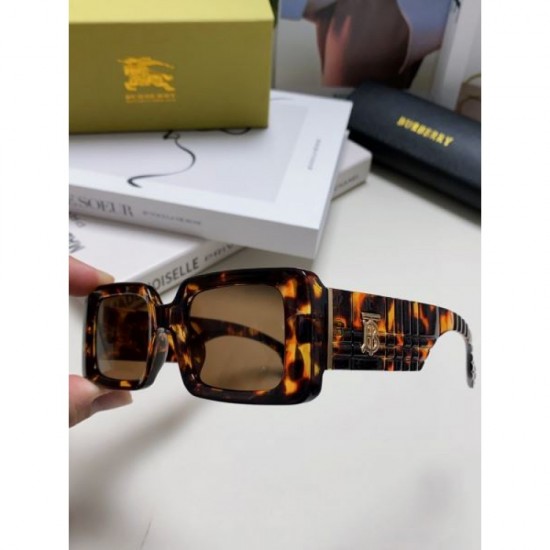 BURBERRY 2024SS Sunglasses Comfortable even on hot summer days BURBERRY 2024SS Sunglasses Comfortable even on hot summer days