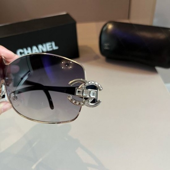 CHANEL 2024SS Sunglasses Usable and Cute Design Summer New CHANEL 2024SS Sunglasses Usable and Cute Design Summer New