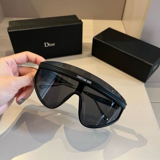 DIOR Dior 2024SS Sunglasses Popular item featured in magazines DIOR Dior 2024SS Sunglasses Popular item featured in magazines