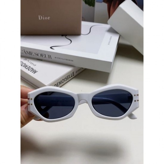 DIOR 2024SS Sunglasses New Spring/Summer Limited Edition Very Hard to Get DIOR 2024SS Sunglasses New Spring/Summer Limited Edition Very Hard to Get
