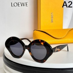 LOEWE 2024SS sunglasses with the latest and stylish logo