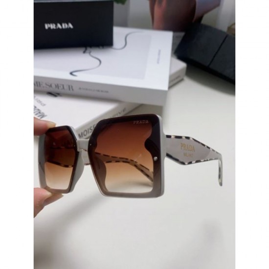 PRADA Prada 2024SS Sunglasses Fans flock to new summer products PRADA Prada 2024SS Sunglasses Fans flock to new summer products
