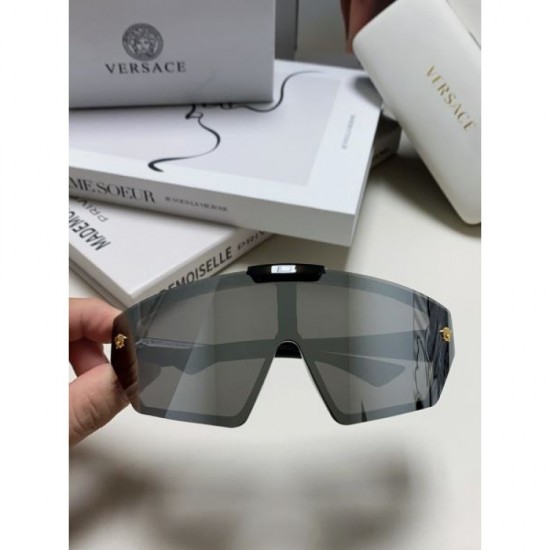 VERSACE Versace 2024SS sunglasses active in all seasons VERSACE Versace 2024SS sunglasses active in all seasons