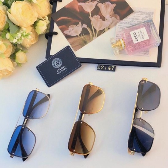 2024FW Sunglasses VERSACE No. 1 in total cumulative sales 2024FW Sunglasses VERSACE No. 1 in total cumulative sales