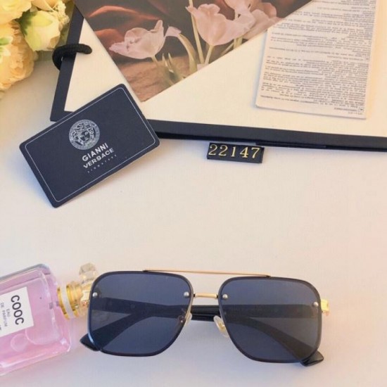 2024FW Sunglasses VERSACE No. 1 in total cumulative sales 2024FW Sunglasses VERSACE No. 1 in total cumulative sales