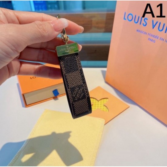 2024SS Keychain LOUIS VUITTON Bestseller 2024SS Keychain LOUIS VUITTON Bestseller