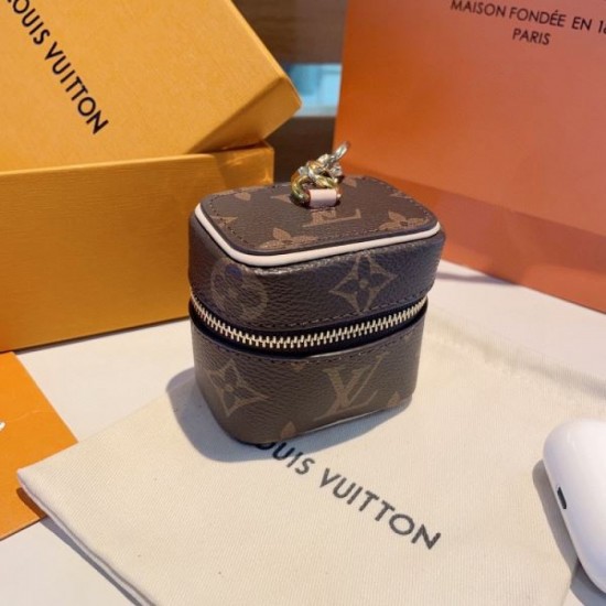 2024SS Keychain LOUIS VUITTON In Stock Immediately Available 2024SS Keychain LOUIS VUITTON In Stock Immediately Available