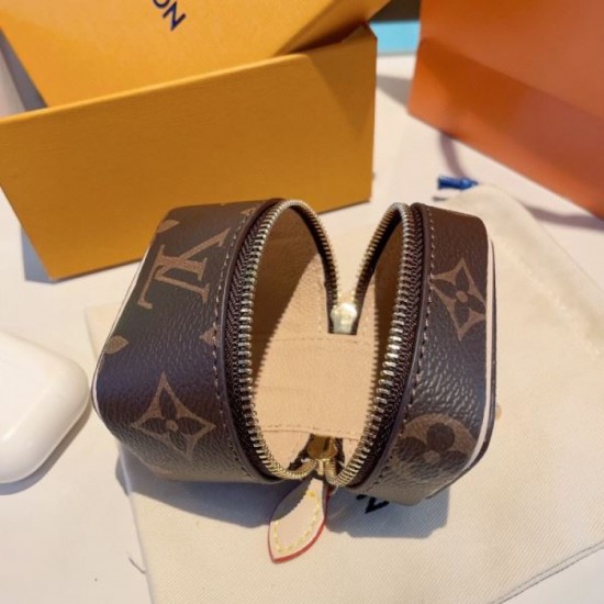 2024SS Keychain LOUIS VUITTON In Stock Immediately Available 2024SS Keychain LOUIS VUITTON In Stock Immediately Available