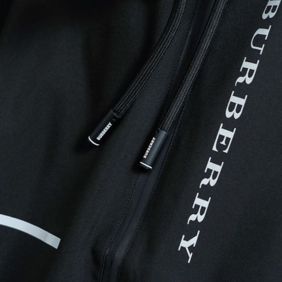 2025 Fall/Winter Jacket BURBERRY A stylish new model with outstanding presence 2025 Fall/Winter Jacket BURBERRY A stylish new model with outstanding presence