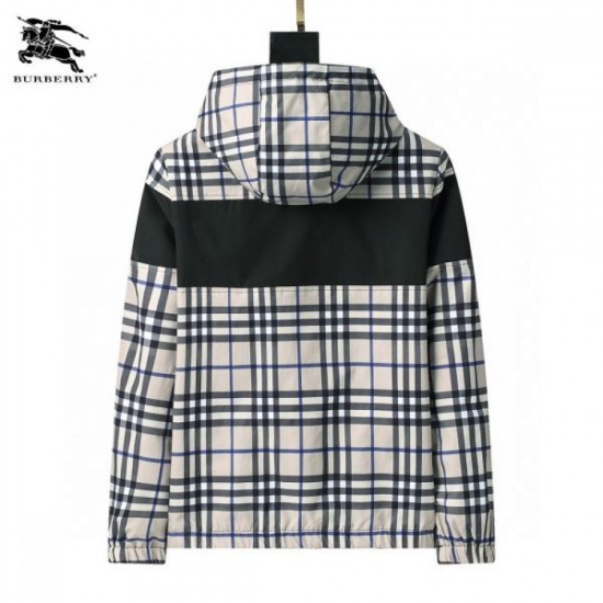 BURBERRY Fall/Winter 2025 Coat Sophisticated design that continues the trend BURBERRY Fall/Winter 2025 Coat Sophisticated design that continues the trend