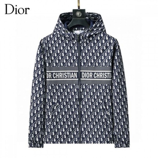DIOR Dior Fall/Winter 2025 Coat A popular item as a winter staple DIOR Dior Fall/Winter 2025 Coat A popular item as a winter staple