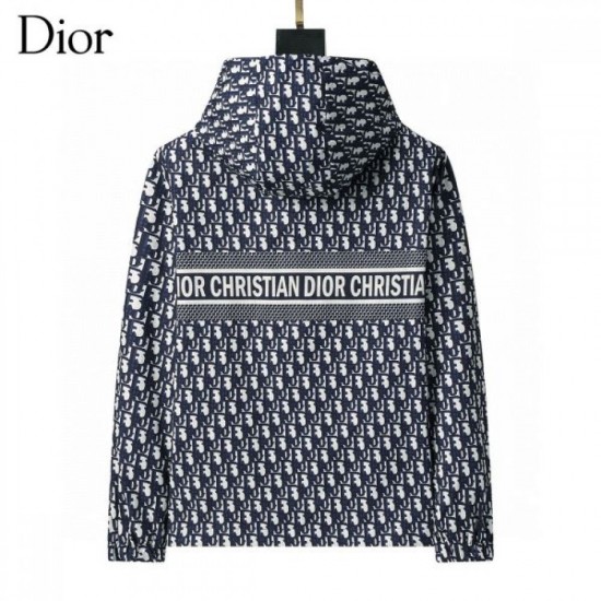 DIOR Dior Fall/Winter 2025 Coat A popular item as a winter staple DIOR Dior Fall/Winter 2025 Coat A popular item as a winter staple