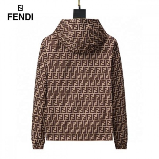 FENDI 2025 Fall/Winter Coat Chic style that shines in winter
