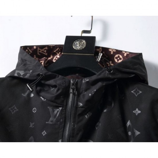 LOUIS VUITTON 2025 Fall/Winter Coat Ahead of this year's latest trends LOUIS VUITTON 2025 Fall/Winter Coat Ahead of this year's latest trends