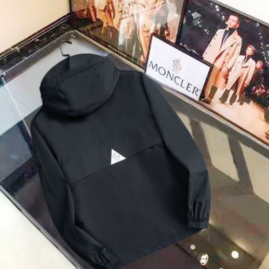 2025 Fall/Winter Jacket MONCLER Moncler New autumn/winter product with an adult sexiness