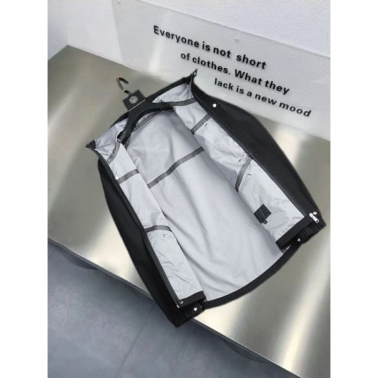 2025 Fall/Winter Jacket PRADA Prada New sophisticated style with a luxurious feel 2025 Fall/Winter Jacket PRADA Prada New sophisticated style with a luxurious feel