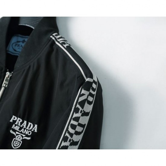 PRADA Fall/Winter 2025 Coat Elegant design that colors fall/winter fashion