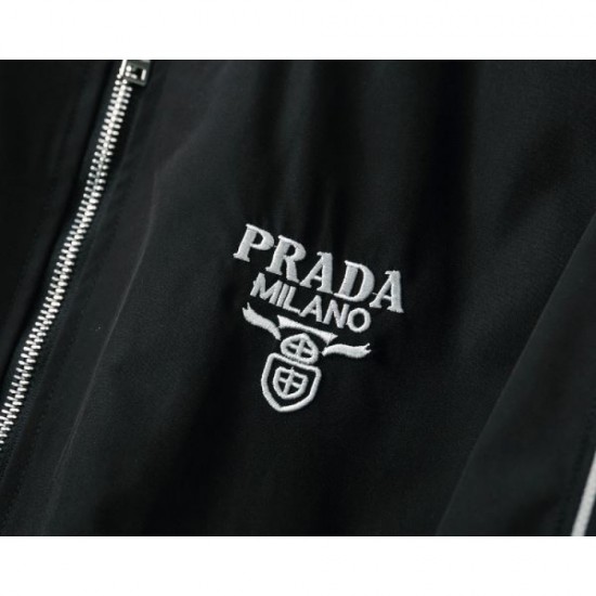 PRADA Fall/Winter 2025 Coat Elegant design that colors fall/winter fashion