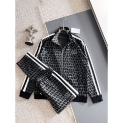 2025FW Top and bottom set VALENTINO A classic style that shines in winter