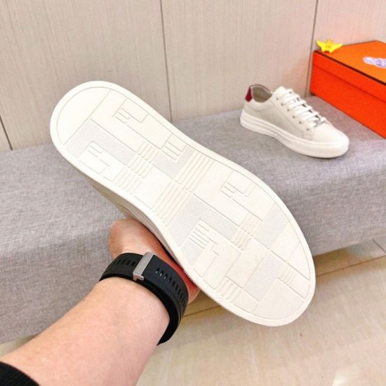 2025FW Men's Casual Shoes BURBERRY A pair with an attractive vintage feel