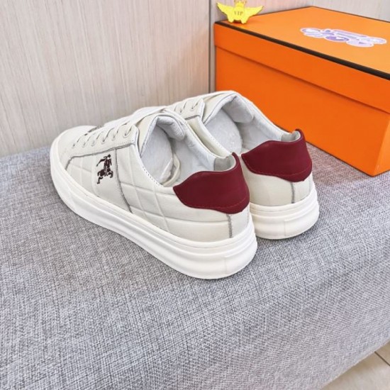 2025FW Men's Casual Shoes BURBERRY A pair with an attractive vintage feel