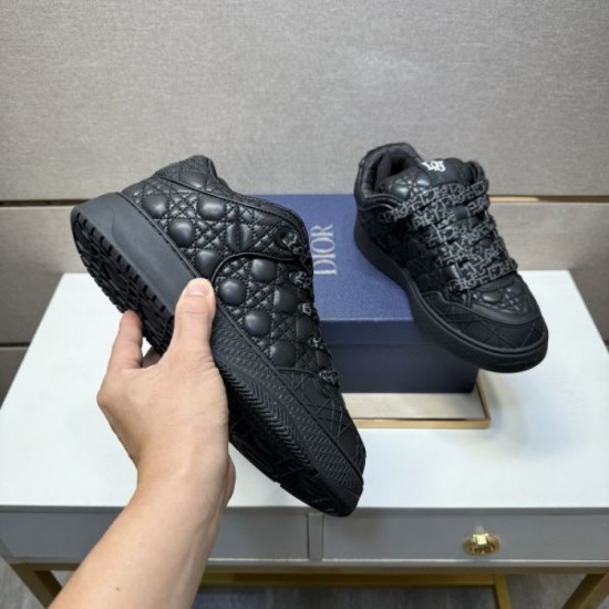 2025 Fall/Winter New DIOR Men's Casual Shoes A popular series that is attracting a lot of attention