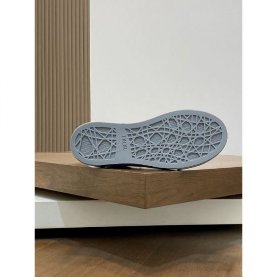 2025FW Men's Casual Shoes DIOR A pair that is ahead of the fall/winter trends