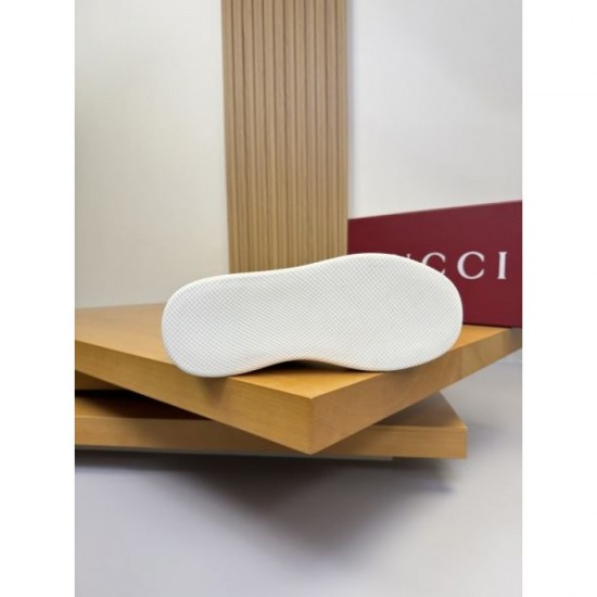 2025FW Men's Casual Shoes GUCCI Gaining Popularity! Featured items this winter