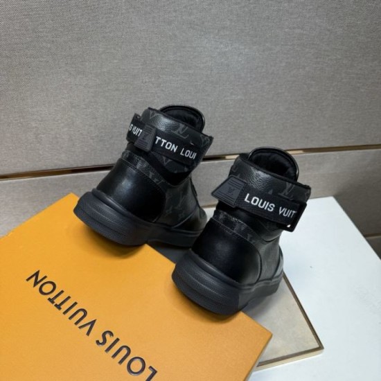 2025 Fall/Winter New LOUIS VUITTON Men's Casual Shoes Attracting attention for their advanced design