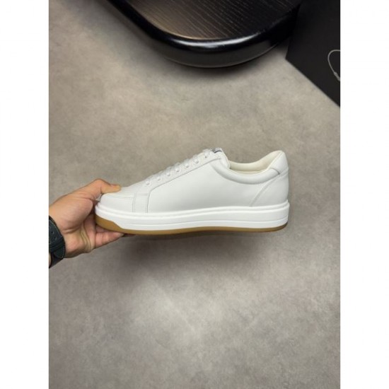 PRADA 2025SS Item with high expectations Casual shoes for men PRADA 2025SS Item with high expectations Casual shoes for men