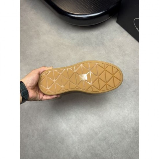 PRADA 2025SS Item with high expectations Casual shoes for men PRADA 2025SS Item with high expectations Casual shoes for men