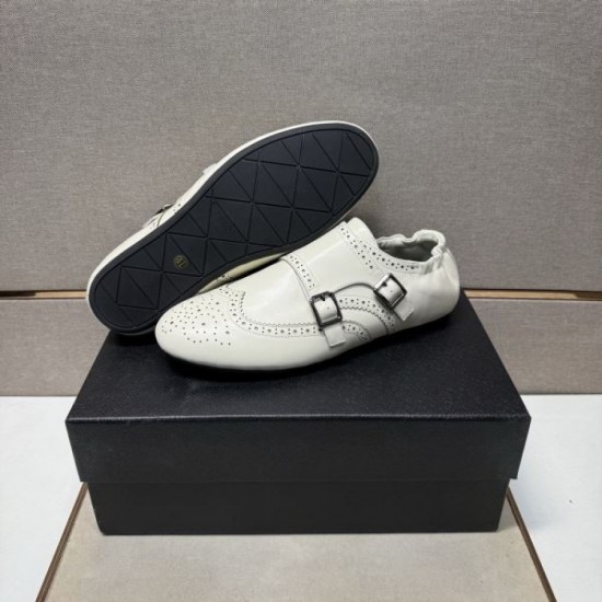 2025FW Men's Casual Shoes PRADA Introducing a pair to liven up your winter mood